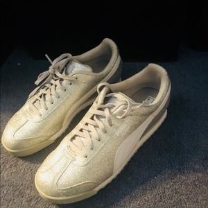 Puma Sneakers